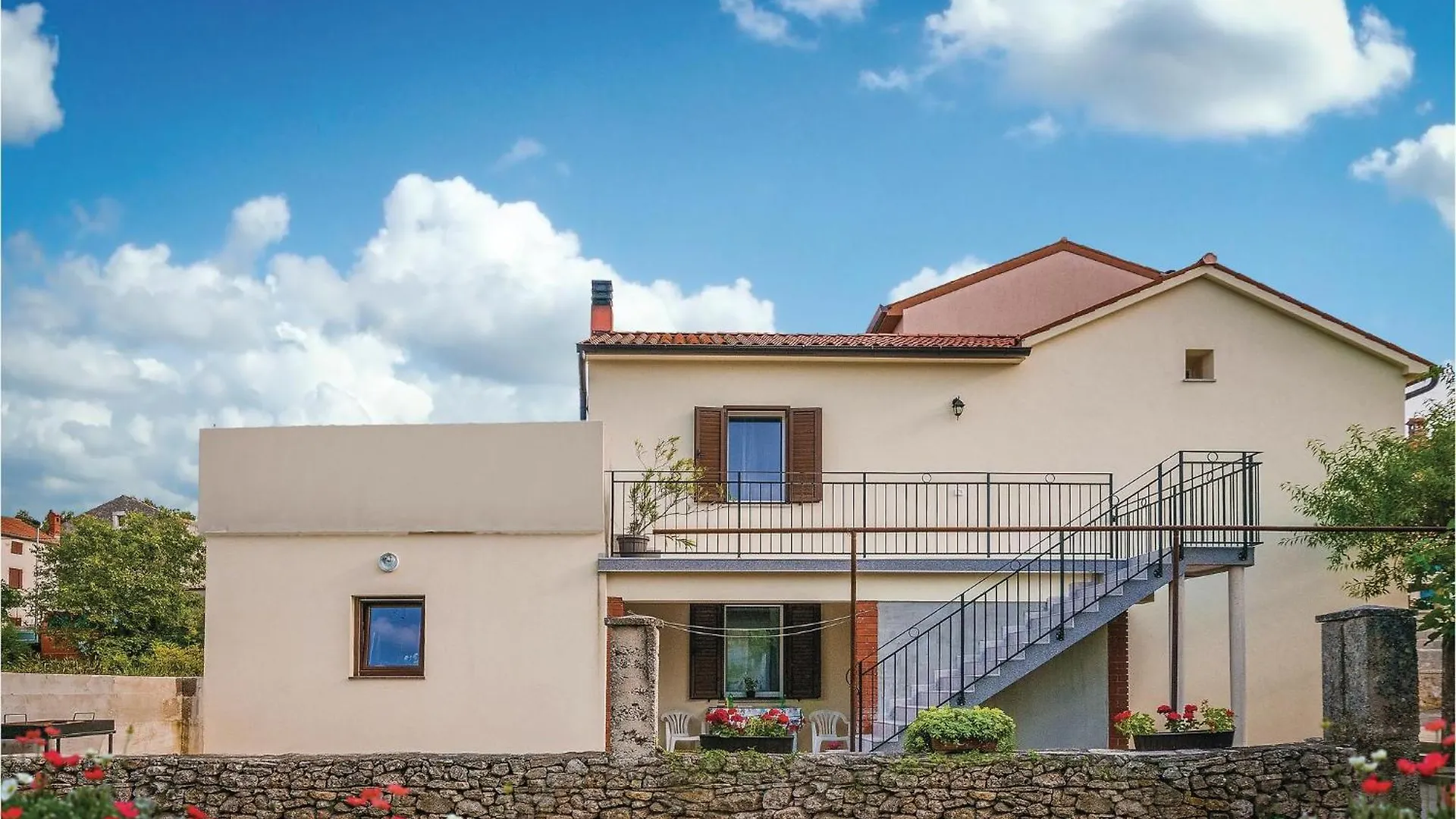 3 Bedroom Awesome Home In Medulin Holiday home